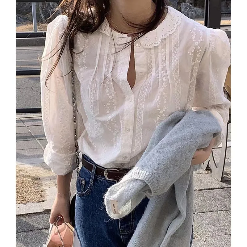 Flower Embroidery Blouses Lace Trim O-Neck Long Sleeve Blouse Spring Vintage Female Elegant Casual French Shirts Women Clothes