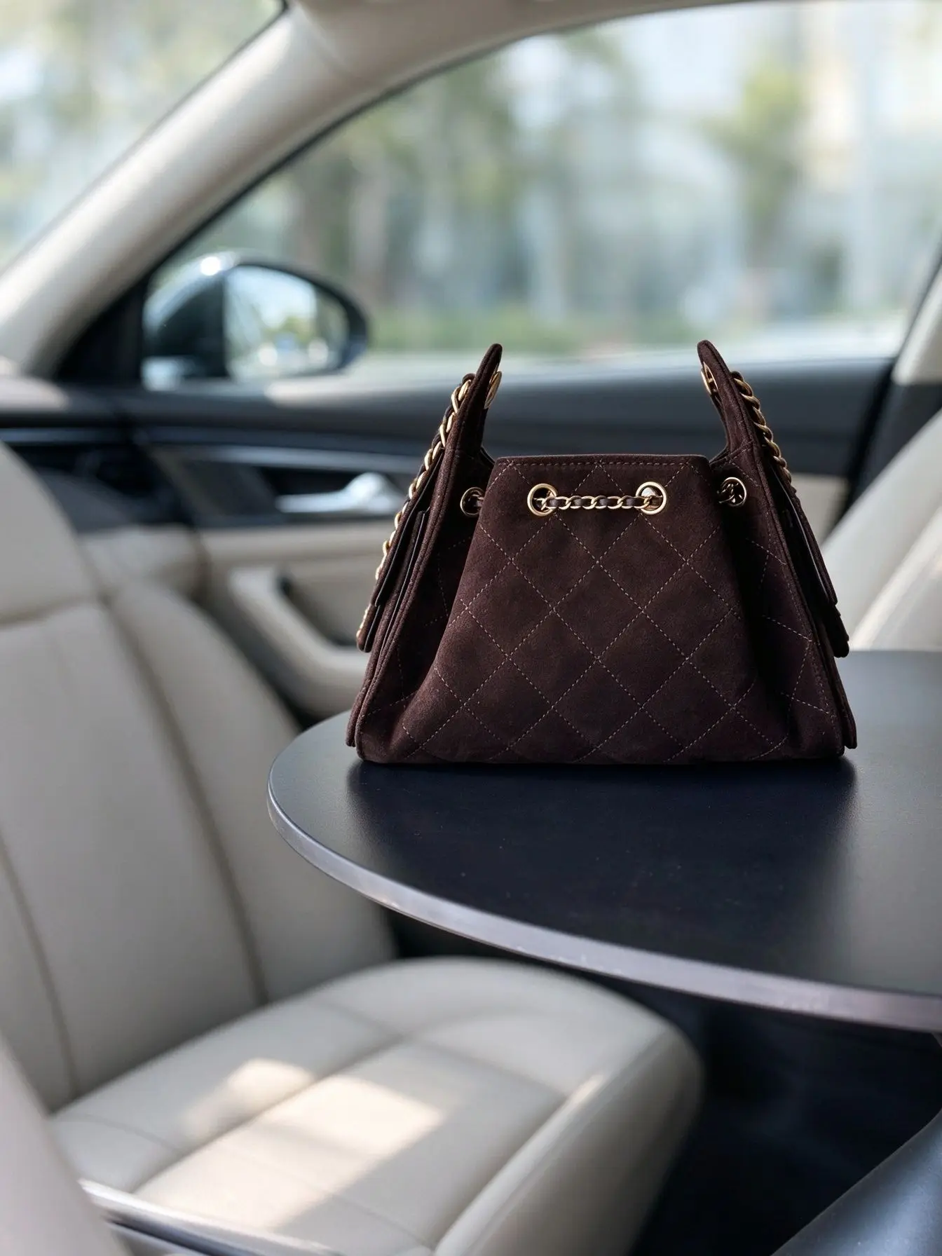 Luxury Design Quilted Suede Shoulder Purse, Metal Chain Decor Women Handbag, Versatile Crossbody Bag for Work Party