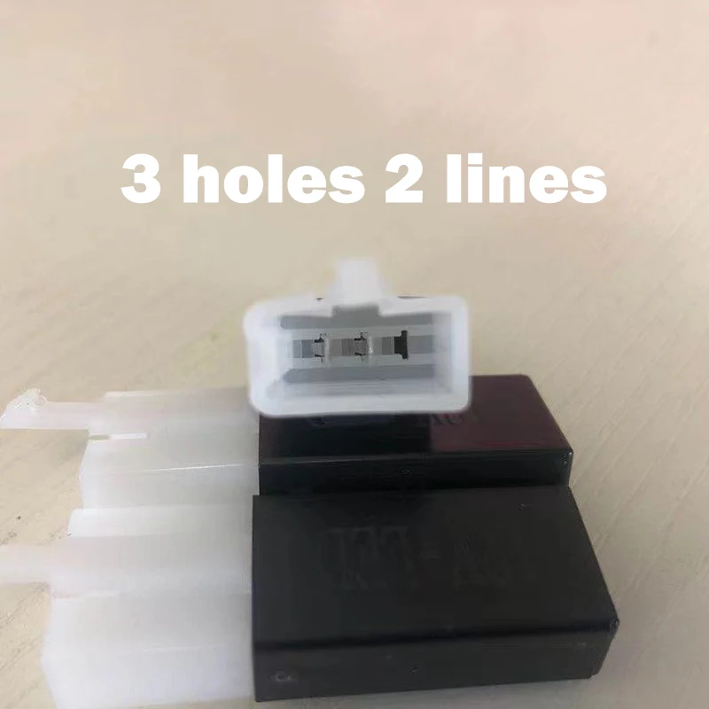 

Универсальный 12В LED-контроллер для мотоциклов и электроскутеров, бесшумный, для указателей поворота, 1 шт.