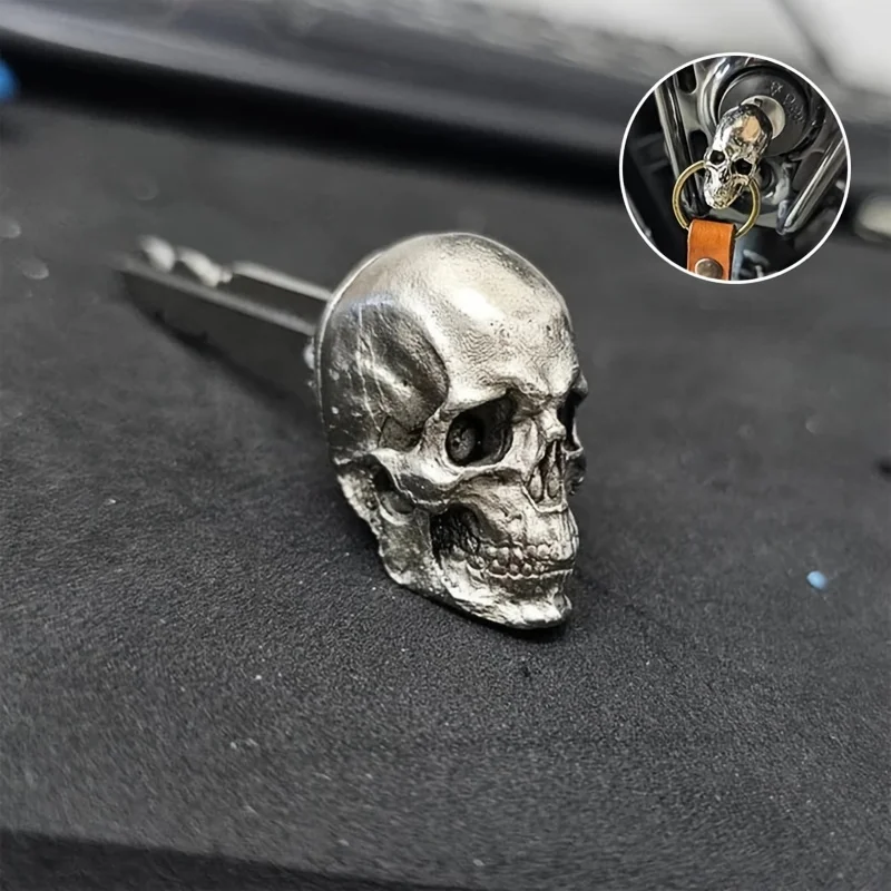 Stainless Steel Skull Motorcycle Key Decorative Hat, Unique Gift for Cyclists, Skull Keychain Decoration (Key Not Included)