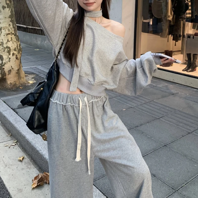 Gray Slanted Shoulder One-shoulder Top Women's Autumn 2025 New Design Sense Small People Wear Short Sweatshirts