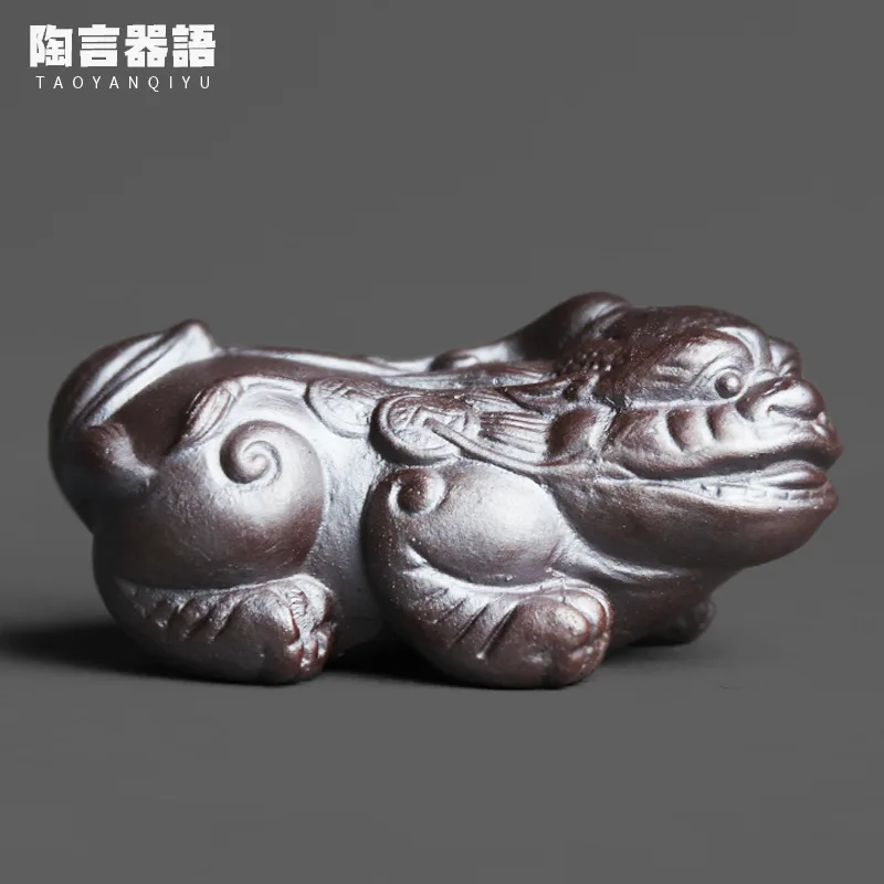 Rock mine pottery Chinese mythical animal Pixiu tea ornaments handmade retro rough pottery coffee table ornaments small tea play