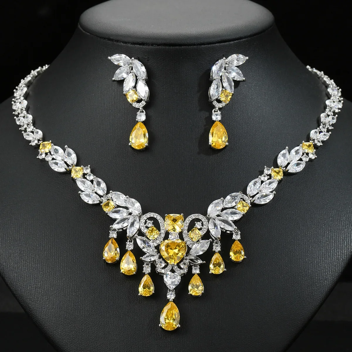 

Europe, America, Dubai, zircon necklace, earrings set, bridal wedding dress, jewelry, flowers, water drops, holiday wear women