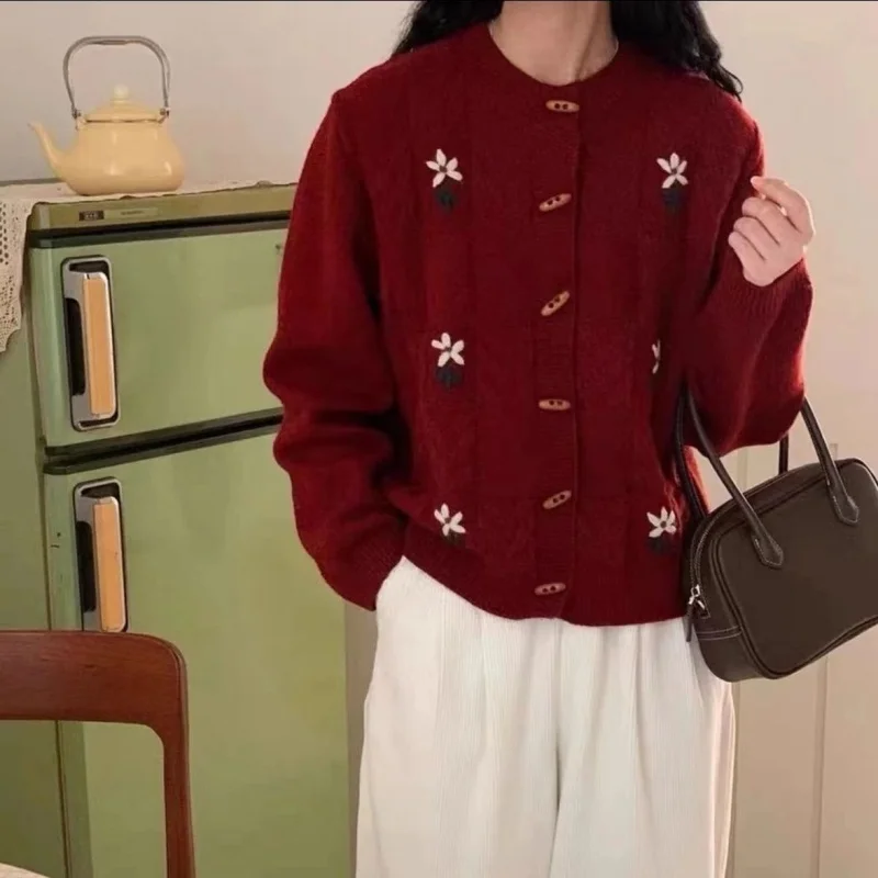 Retro Cow Horn Button Red Sweater Cardigan for Women in Autumn and Winter, Thick and Loose, Lazy Red Knitted Sweater Jacket