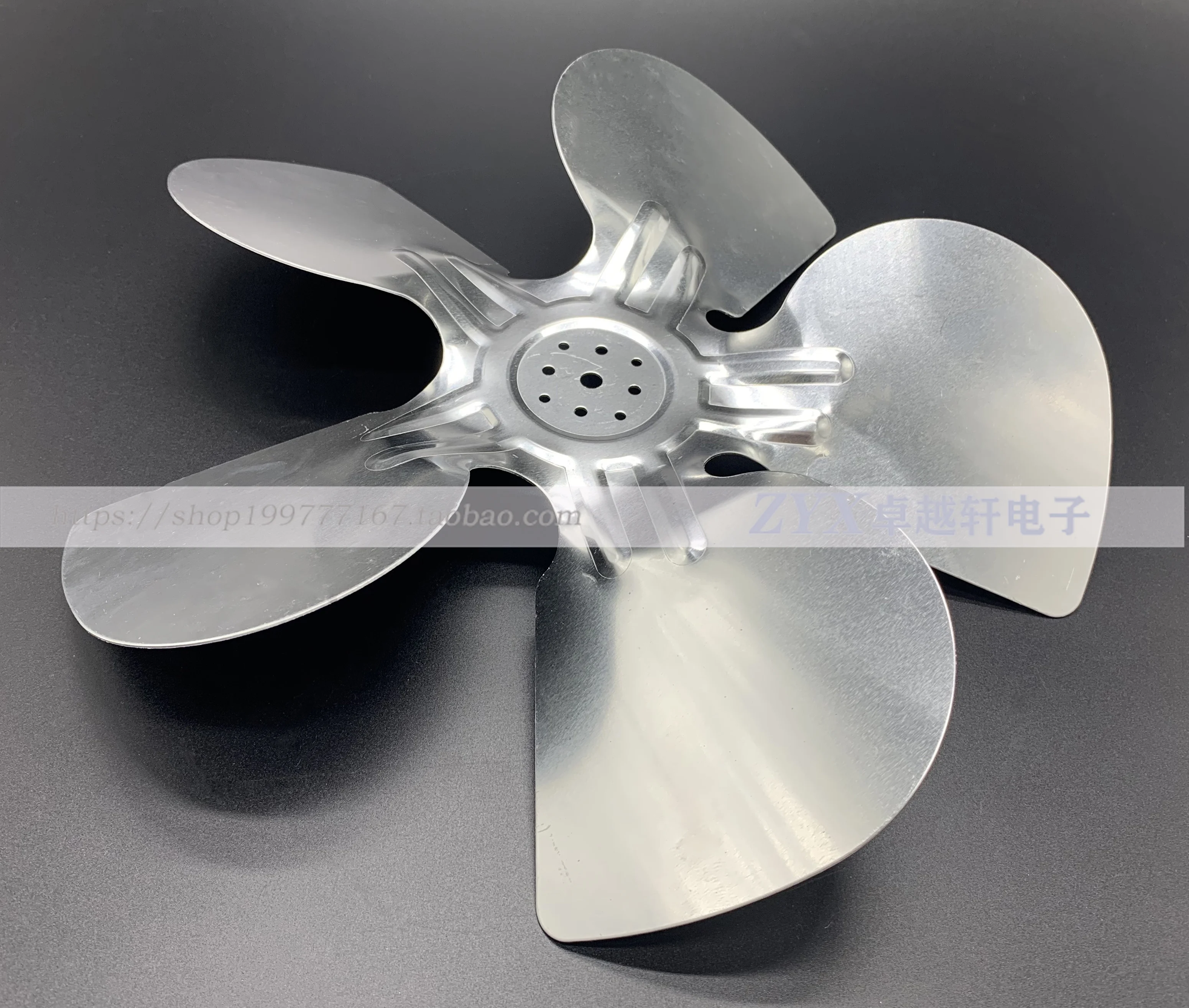 

Axial fan blade Diameter 300mm*28mm Thickness 1mm High temperature resistant Aluminum alloy Available with bushings