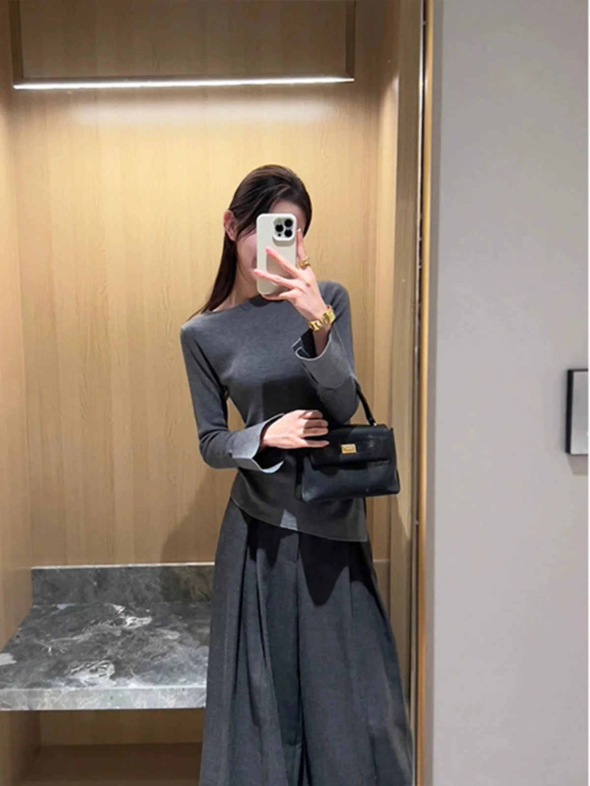 엘레 라운드 네 벨 스베 슬림 핏 니트웨어 여성 이너웨어 탑 패셔너블 가을 겨울 신상 슬림 라이트 마투리 윈드