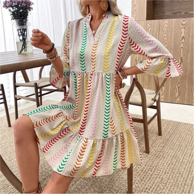 فستان ميدي مطبوع مخطط ملون صيفي بأكمام مضيئة ورقبة على شكل حرف v فضفاض غير رسمي لقضاء العطلات وحفلات الشاطئ للنساء فستان بوهو 2025