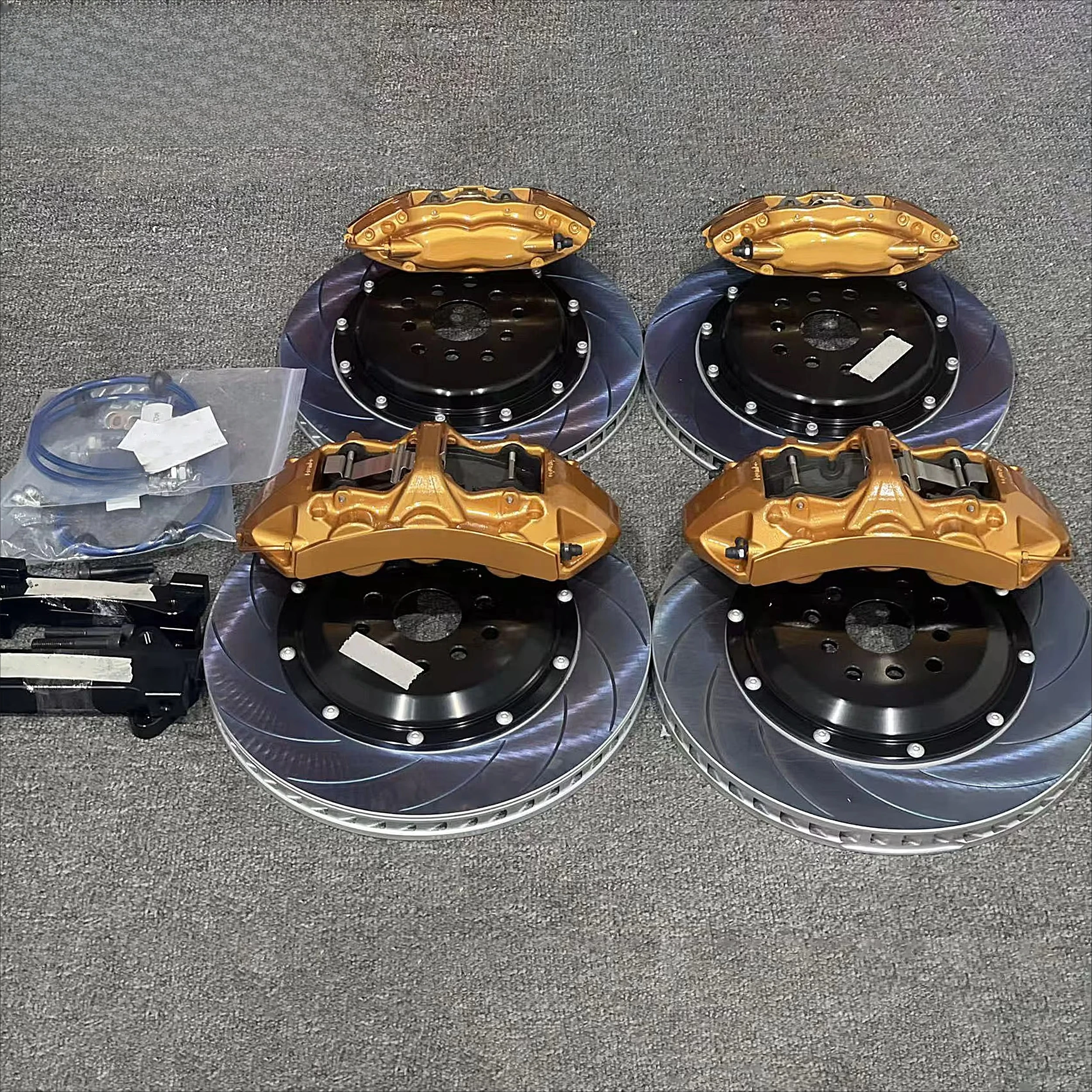 

Недорогие автозапчасти: Комплект дисковых тормозов с суппортами