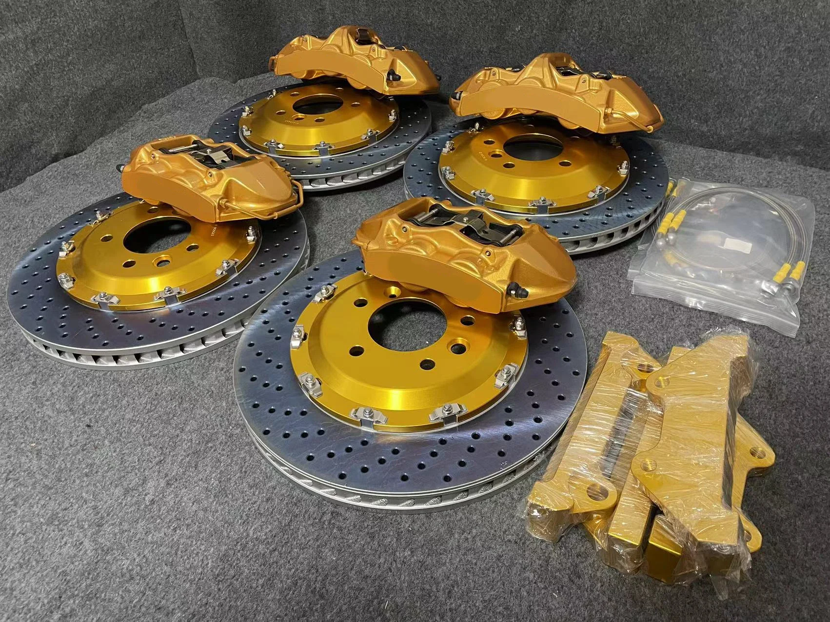 ترقية مجموعة الفرامل الكبيرة 6 مكابس الفرامل الفرجار ل ايسوزو d'max 2022 6 بيستونز مجموعة الفرامل لسلسلة f