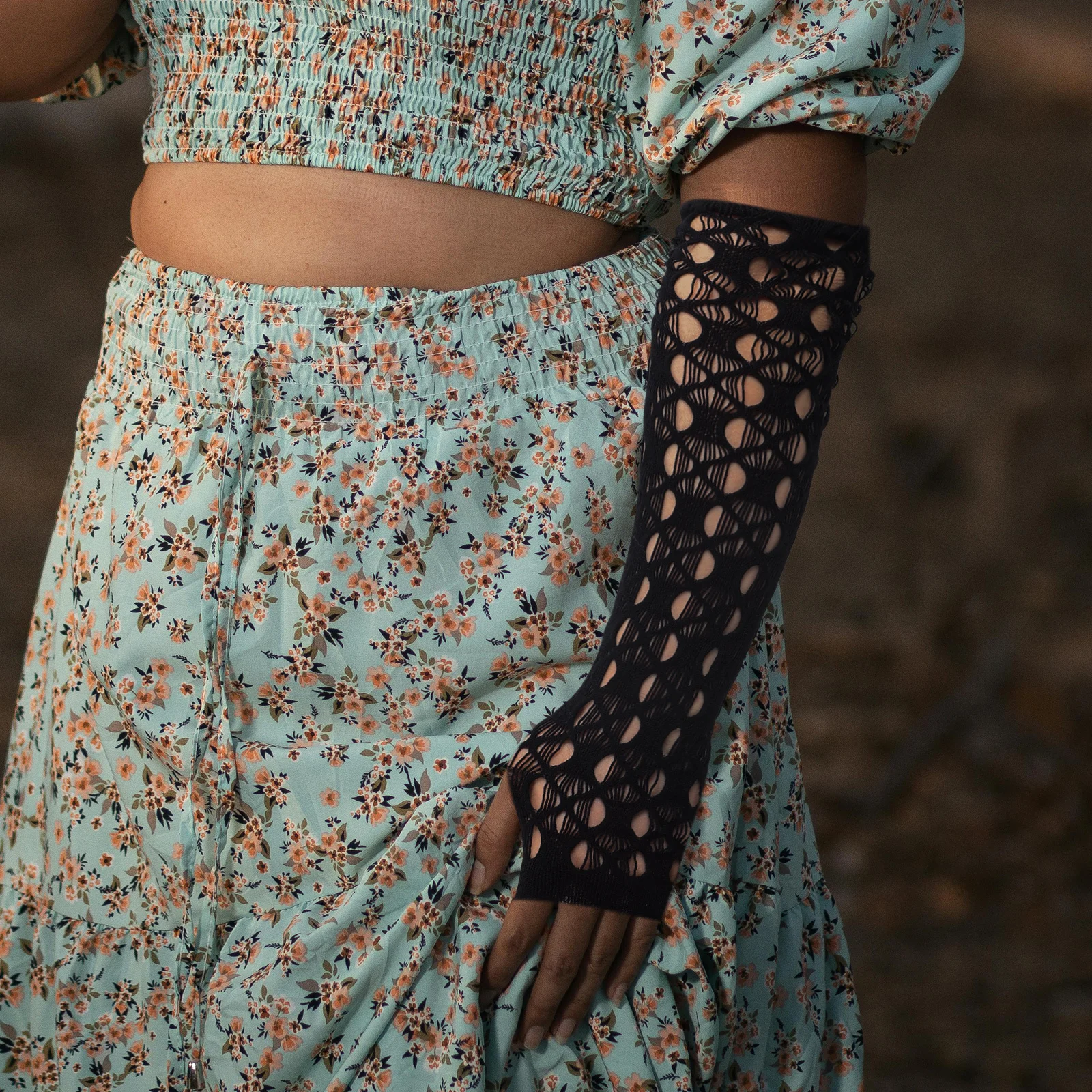 ถุงมือคอสเพลย์แบบไม่มีนิ้ว 1 คู่ สำหรับผู้หญิง สวมใส่ในงานปาร์ตี้ ถุงมือคอสเพลย์ตกแต่ง สไตล์วินเทจทันสมัย