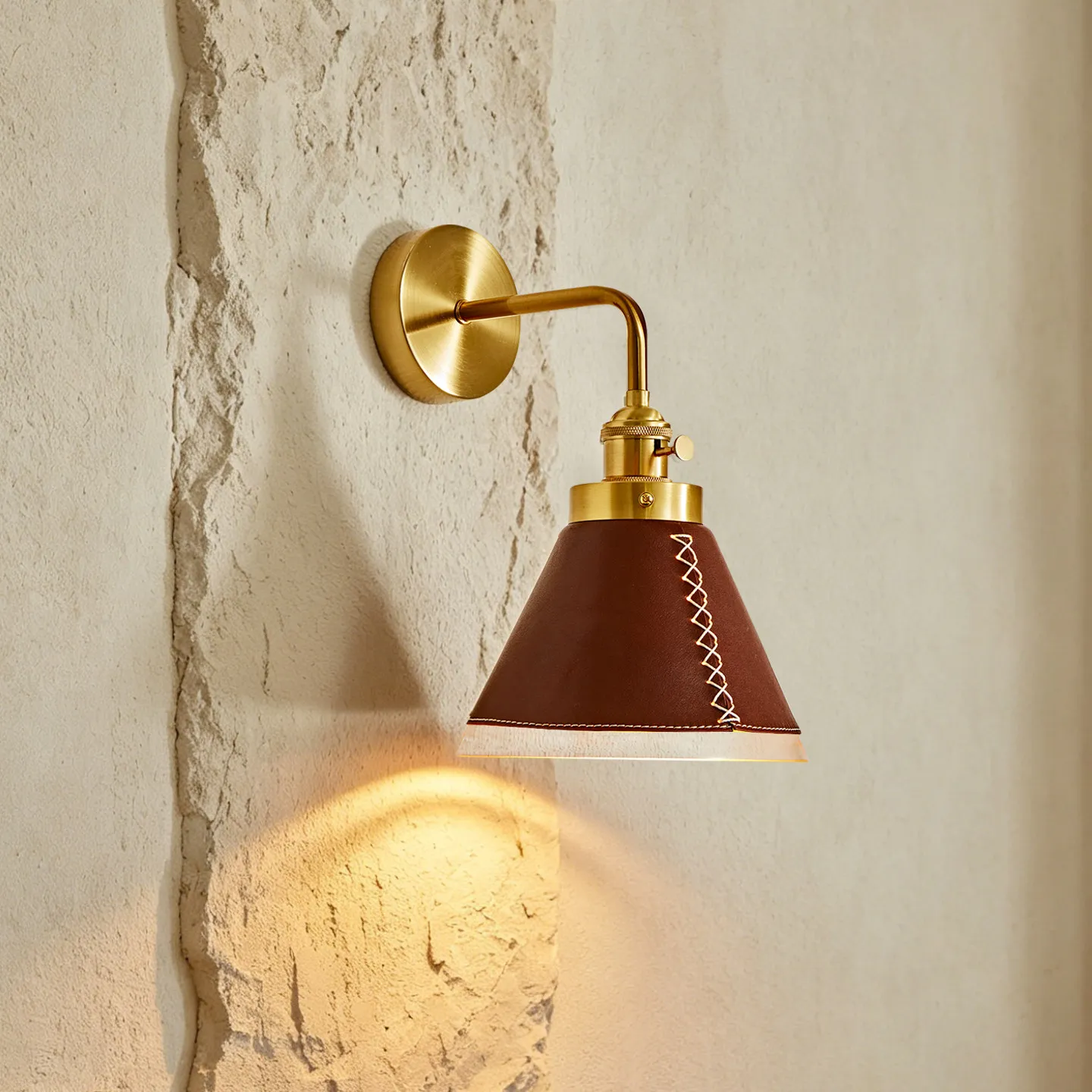 Middle aged bedroom bedside wall light French retro vintage vintage style handmade leather living room background wall light