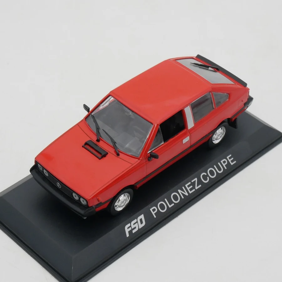 IXO 1:43 Scale ist POLONEZ Coupe Simulation Alloy Car Model Diecast Toys Vehicle Collectible Souvenir