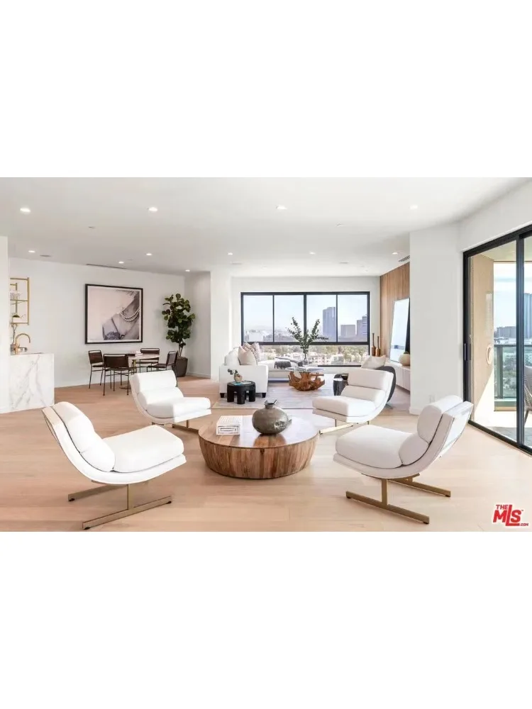 맞춤형 다층 엔지니어드 우드 바닥재, 오크 18mm 고급 UV 도장 사무실용 엔지니어드 바닥재