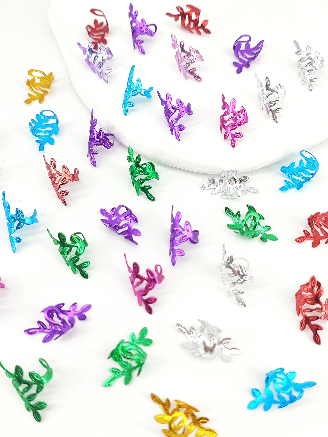 40Pcs Vine Leaf Shaped Alloy Hair Braids Rings  For Dreadlock Women Girls Hair Accessories Loc Hair Jewelry for Braids
