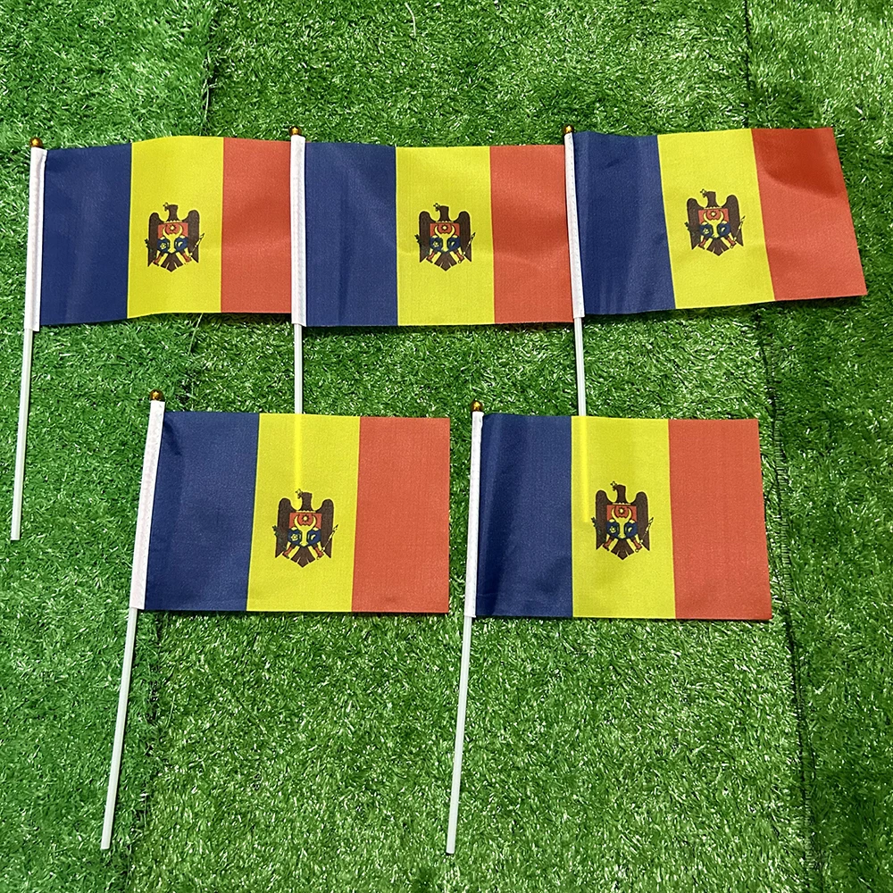 Banderín de Moldavia 21x14cm con poste plástico –Ondeante para evento - imagen 2