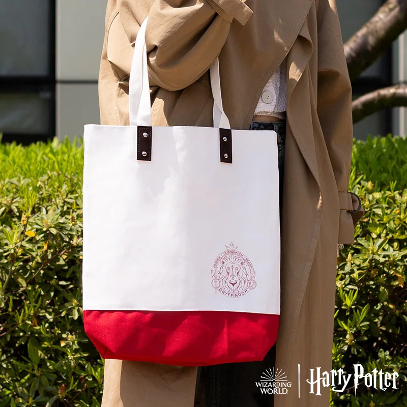 New Harries Potter Handbag borsa di tela da donna primavera borsa Versatile Hogwarts borsa a quattro case