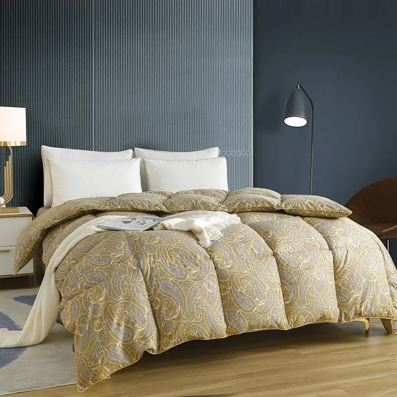 Thickened Winter Quilts Cold Resistant and Warm Feather Silk Quilt for Spring Autumn Duvet Close Fitting Super Fluffy Dormitory