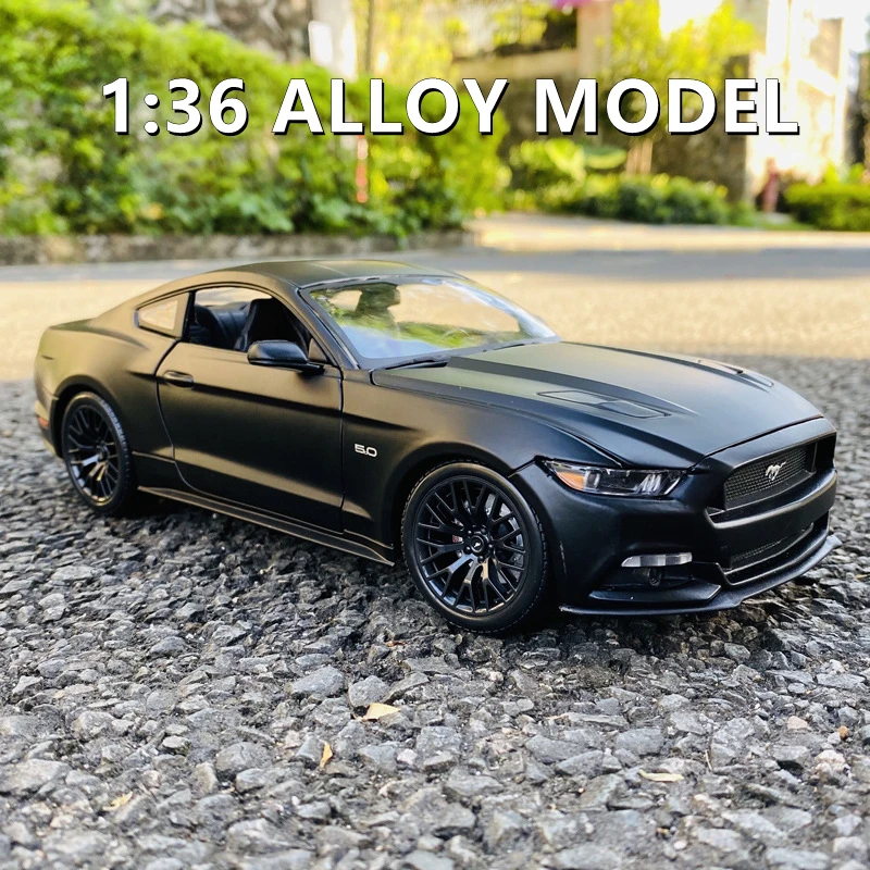 1:36 FORD Mustang Alloy Sports Car Model Diecast Metal Toy Vehicles modello di auto High Simulation Pull Back Collection