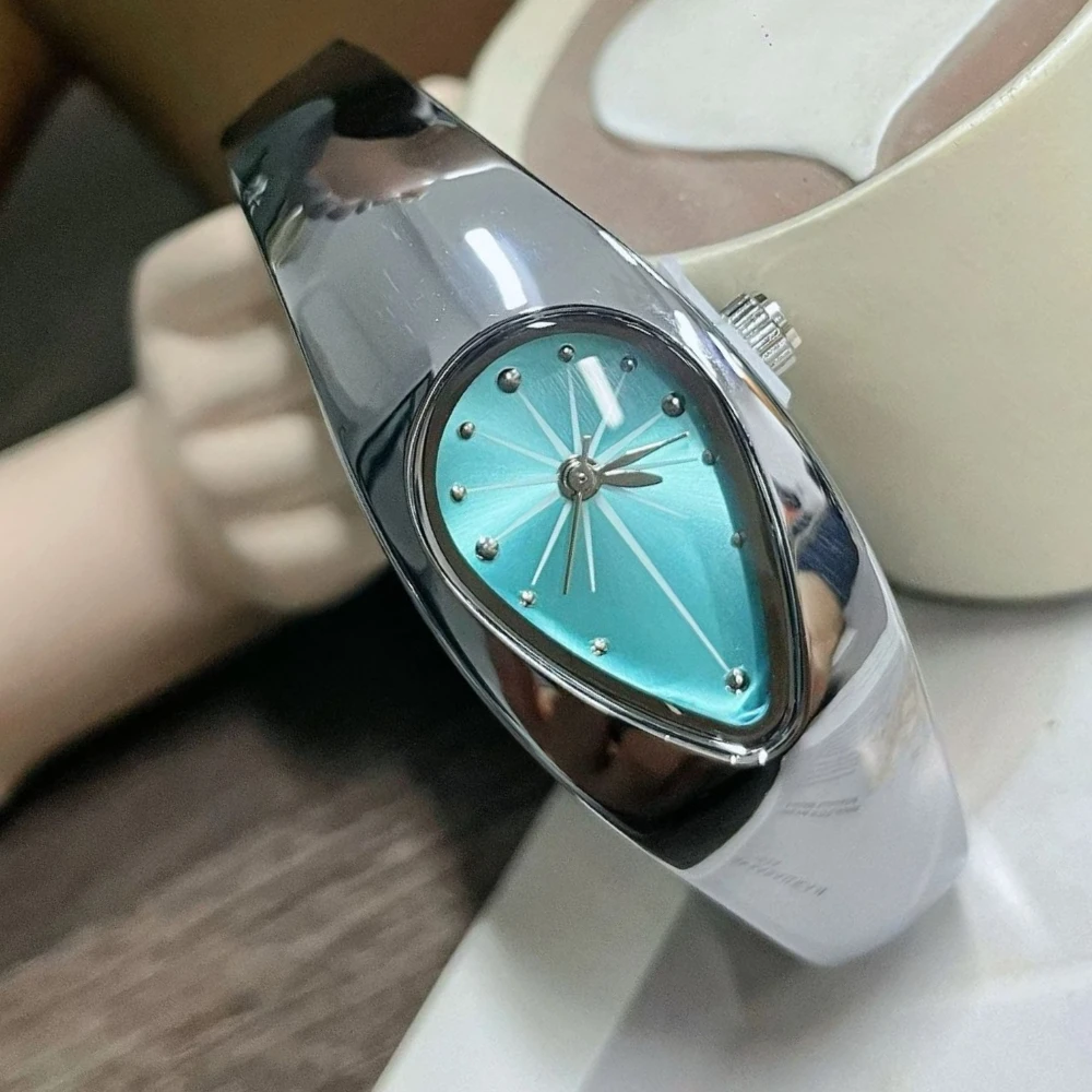 

Креативные часы Y2K с эффектом капли воды, кварцевые, для мужчин и женщин, с простым синим циферблатом, винтажные, высококачественная сталь, уникальный браслет, мужские часы