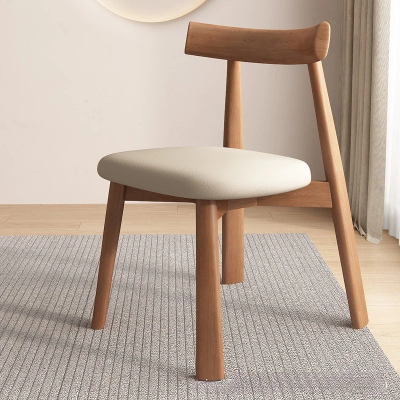 Hochwertige minimalistische Esszimmerstühle aus Massivholz, Hotelstühle, Kaffeestühle, paddelförmige Stühle, Esszimmerstühle mit weichen Kissen.