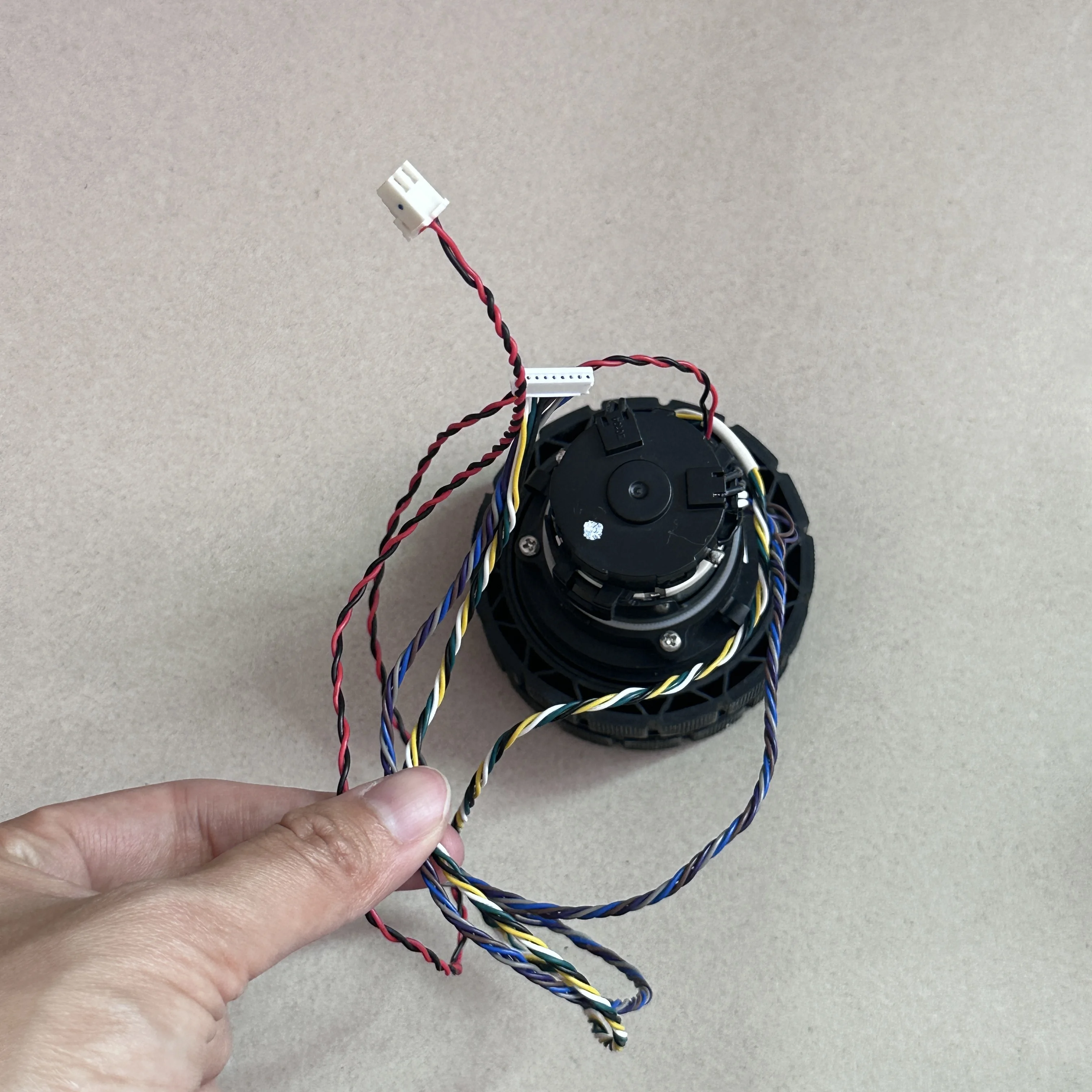 A52Q Napęd na lewym koście do szorowarki Roborock Flexi Pro z rolkami prowadzącymi koła ze wspomaganiem elektrycznym (L)