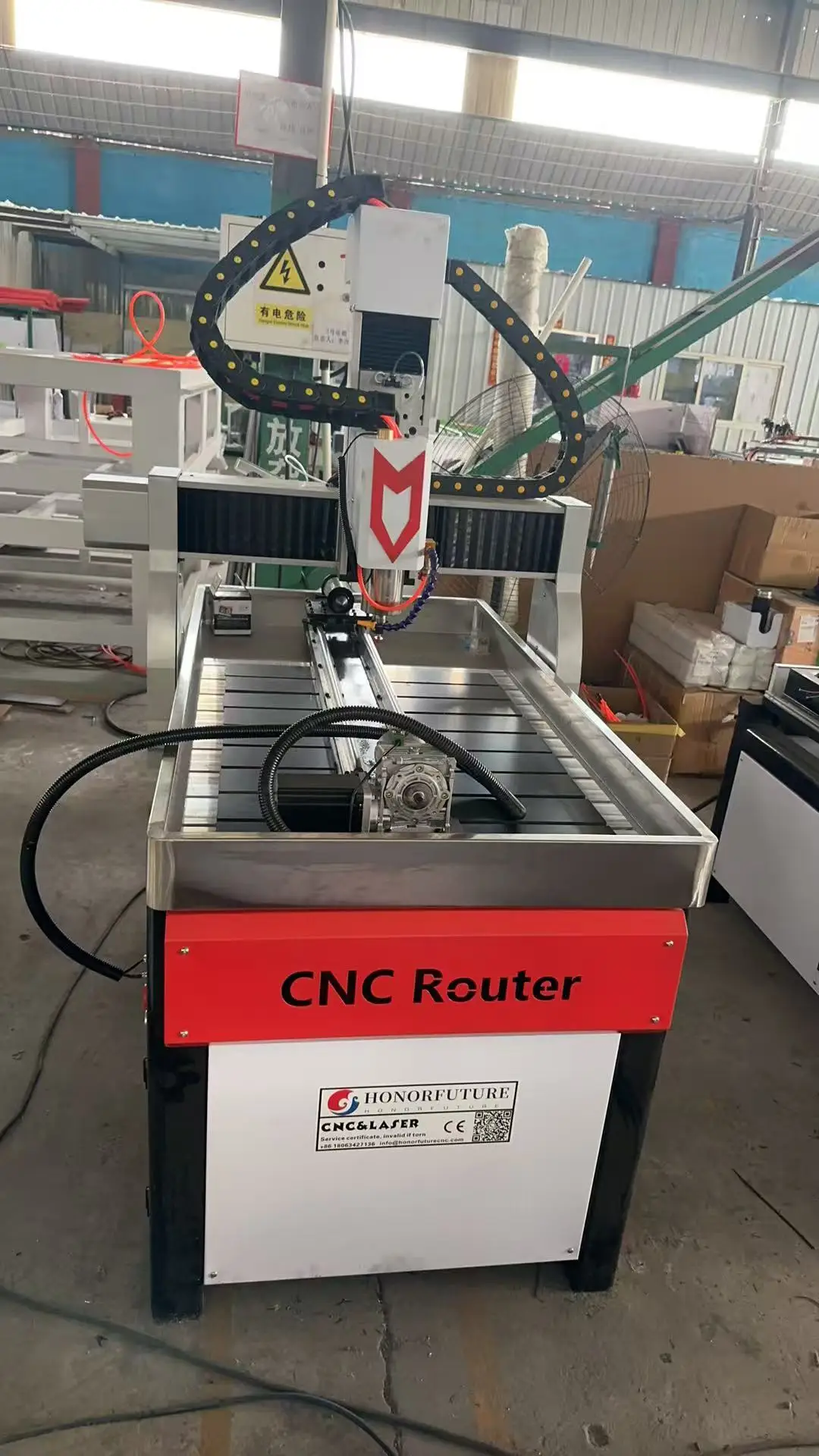 China 9060 2.2kw Water Cooling 4-Axis Stepper Motor CNC Wood Router Metal Aluminum Stone Carving Milling Machine