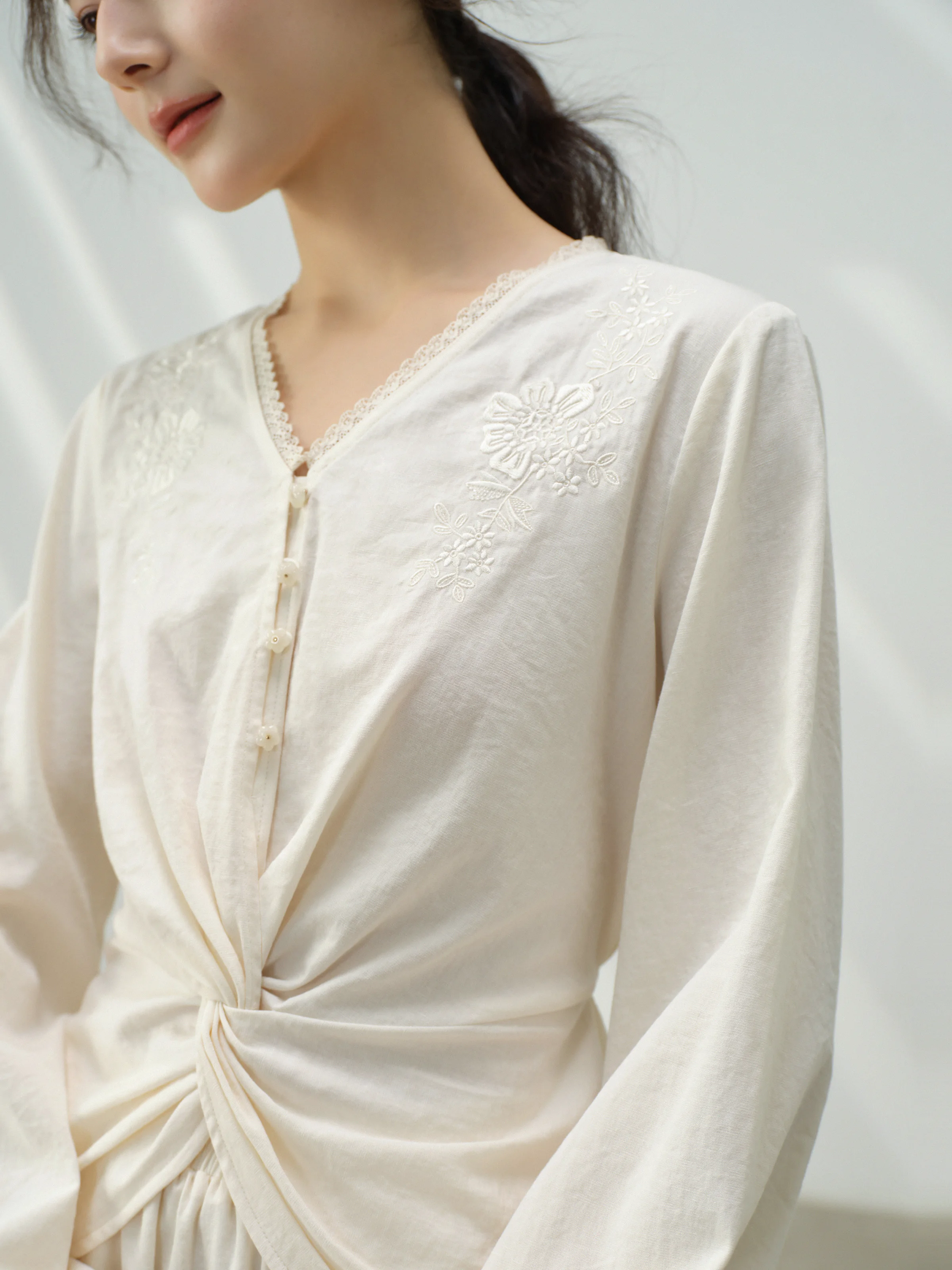 Elegant Floral Embroidered V-Neck Twist Blouse Long Sleeve Slim Top Women Autumn Fashion Sweet Chic Design Waist Knot Detailing