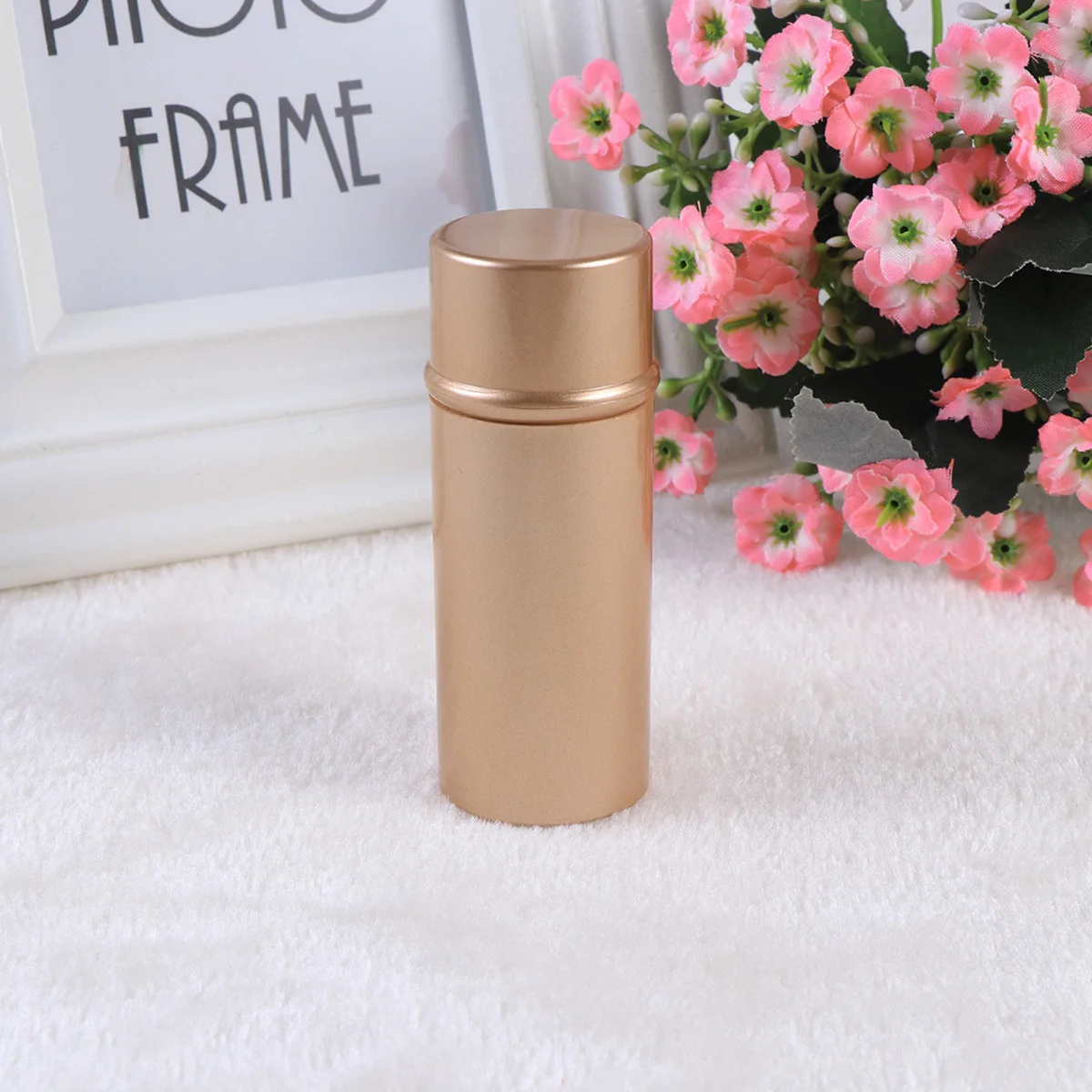 

Professional Mini Retractable Blush Brush Portable Multifunctional Makeup Brush for Powder Foundation Blending Airbrush Finish