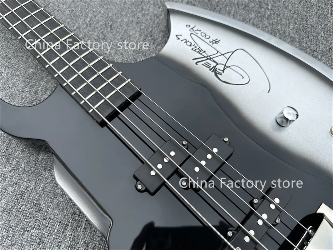 In stock！Forestwind guitar Gene SIMMON Axe 4 strings Bass Electric musical instrument shop Real picture electric guitar