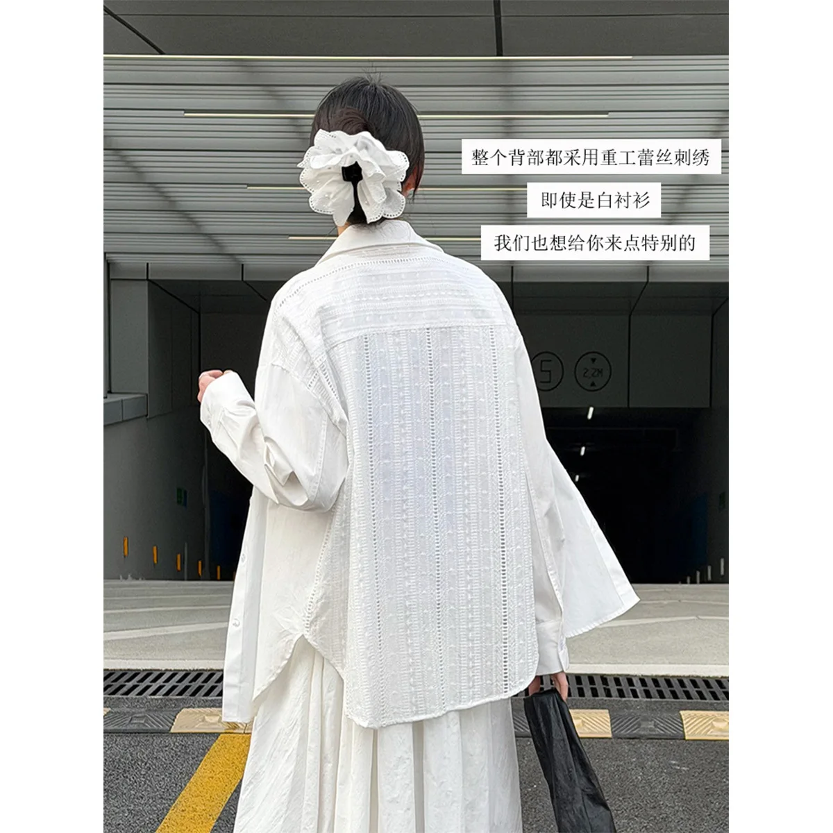 

Women's Loose Shirt with Turned Collar, New Style for Spring 2026, Back Hollow-out Design, Long-sleeved Shirt