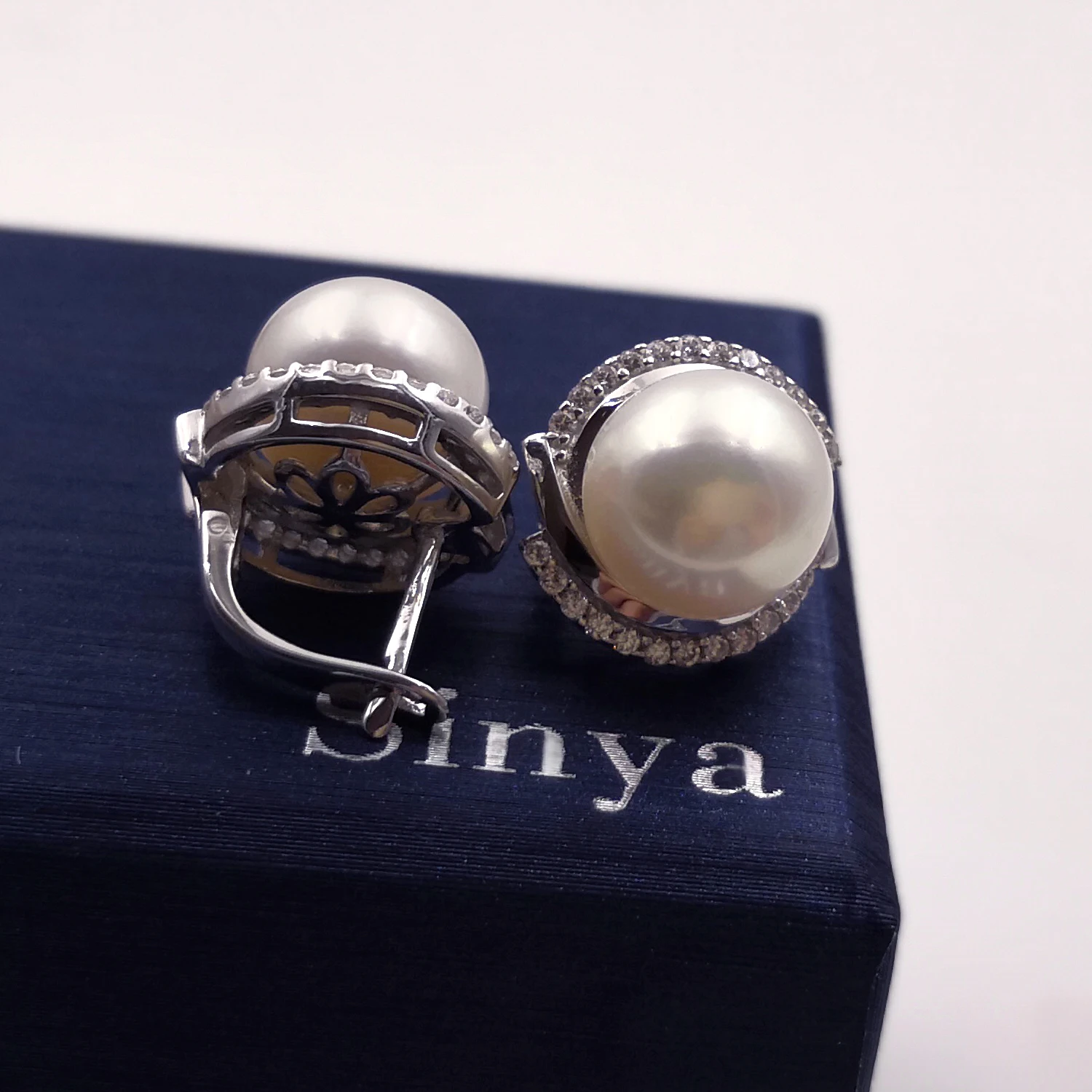 Sinya Guaranty 925 Sterling Silver Jewelry Natural Pearls English Castle Lock Finding Earring for Women Mother