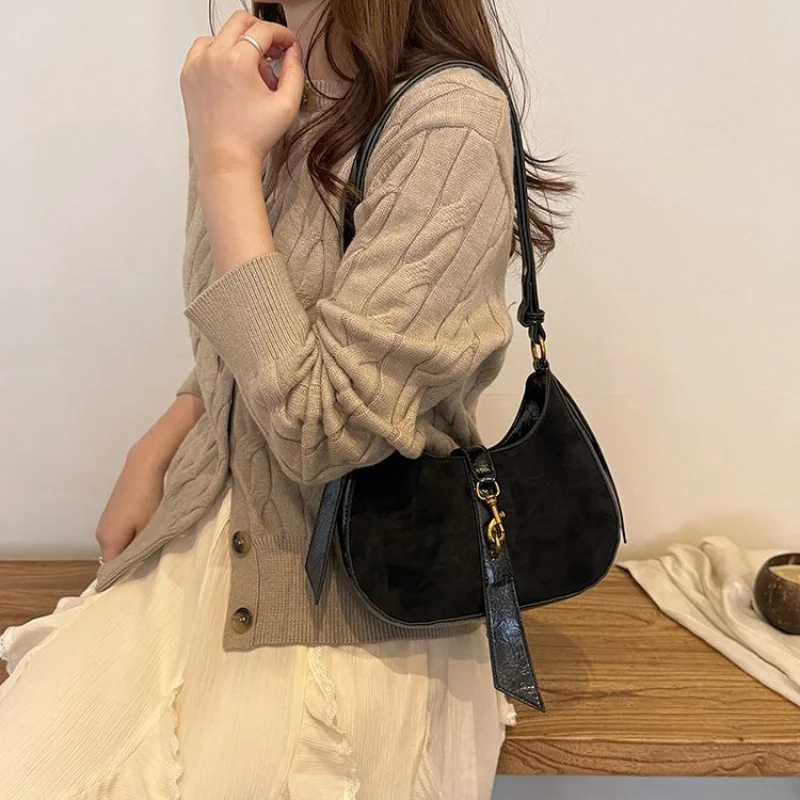 

Women's Shoulder Bag Made Of Glen-Printed Leather Boasting Paris High-End Vintage Neat Daily Look​