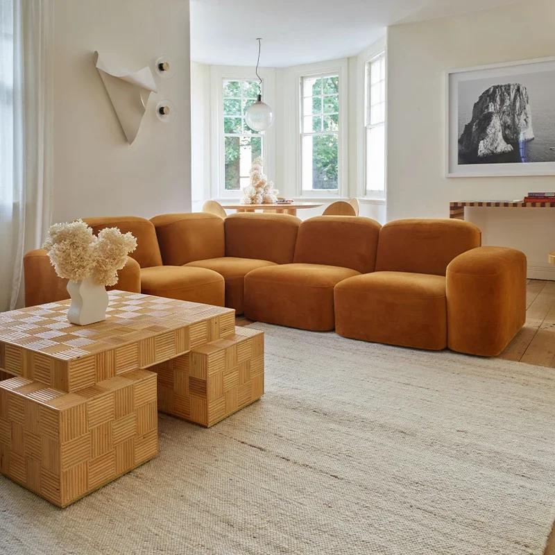 Hand-woven wool, glue-free carpet in living room