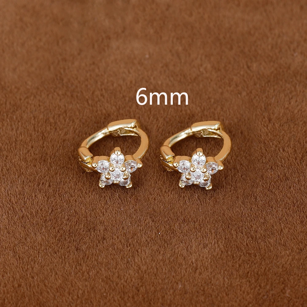 2er-Set schlichte, modische Blumen-Huggie-Creolen 6MM 8MM mit kleinen Zirkonia-Kristallen für Knorpel- und Ohrstecker-Piercings – Detail 4