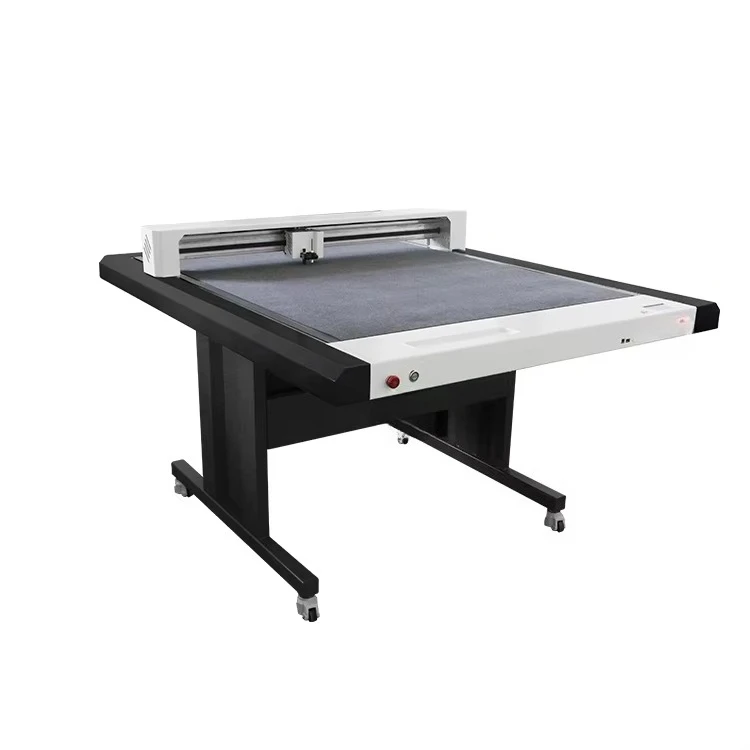 Auto Servo Motor and Fast Speed 9012 Flatbed Cutter