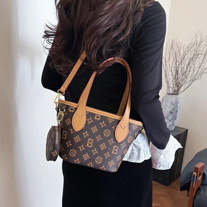 

Women's Luxury Leather Fashion Designer Tote Bag Elegant Classic Shoulder Crossbody Handbag For Everyday Wear