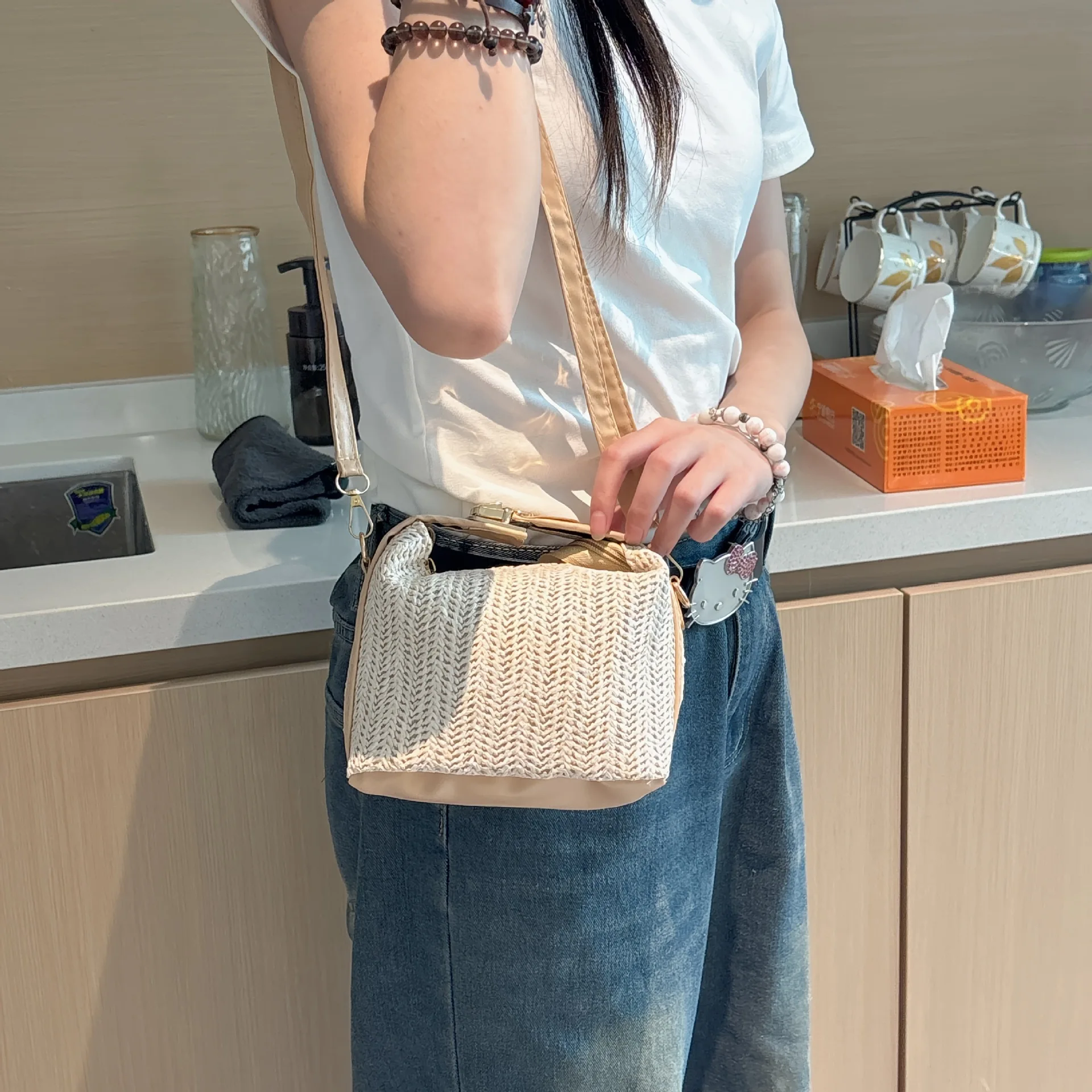 

Small bag, women's bag, grass woven bag, new fashionable PP woven handbag, crossbody shoulder bag, trendy trend