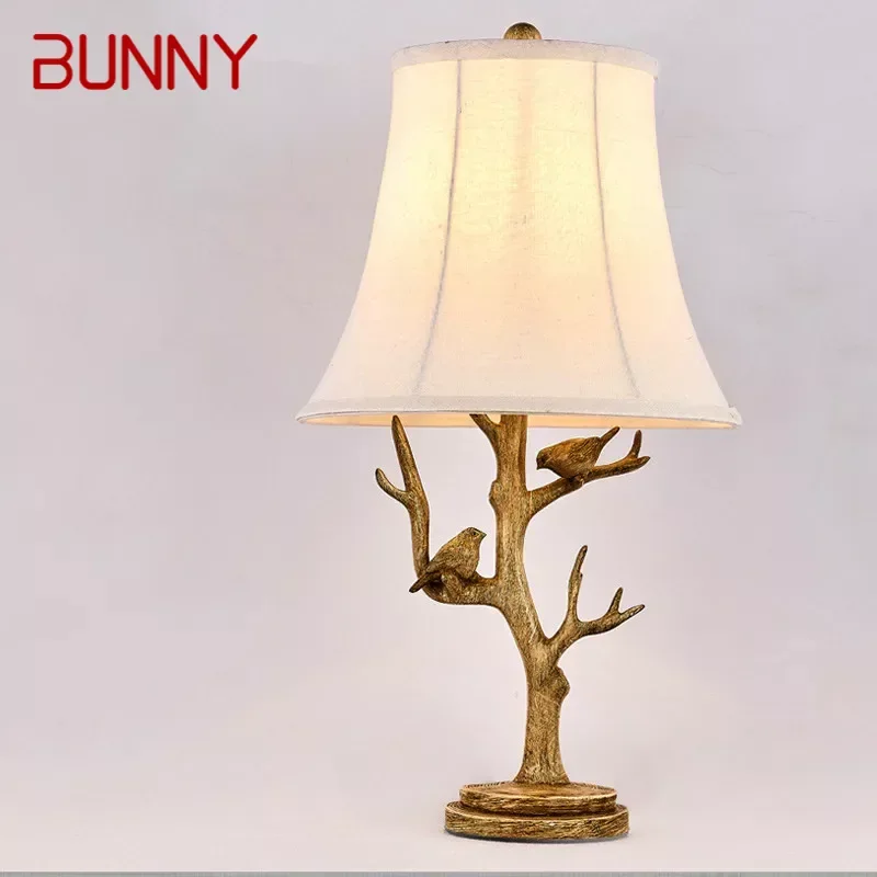 

BUNNY Nordic ModernTable Lamp American Retro LED Bedroom Bedside Lamp Personalized And Creative Decorative Homestay Desk Light