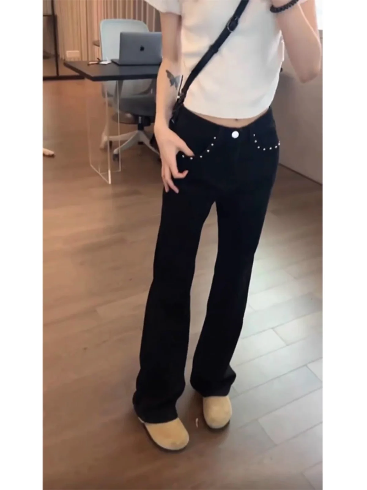 High Waist Bell Bot Jeans mit geradem Bein für Damen in Übergröße, American Sle Rivet Embellied, schlankmachende Hose mit weitem Bein