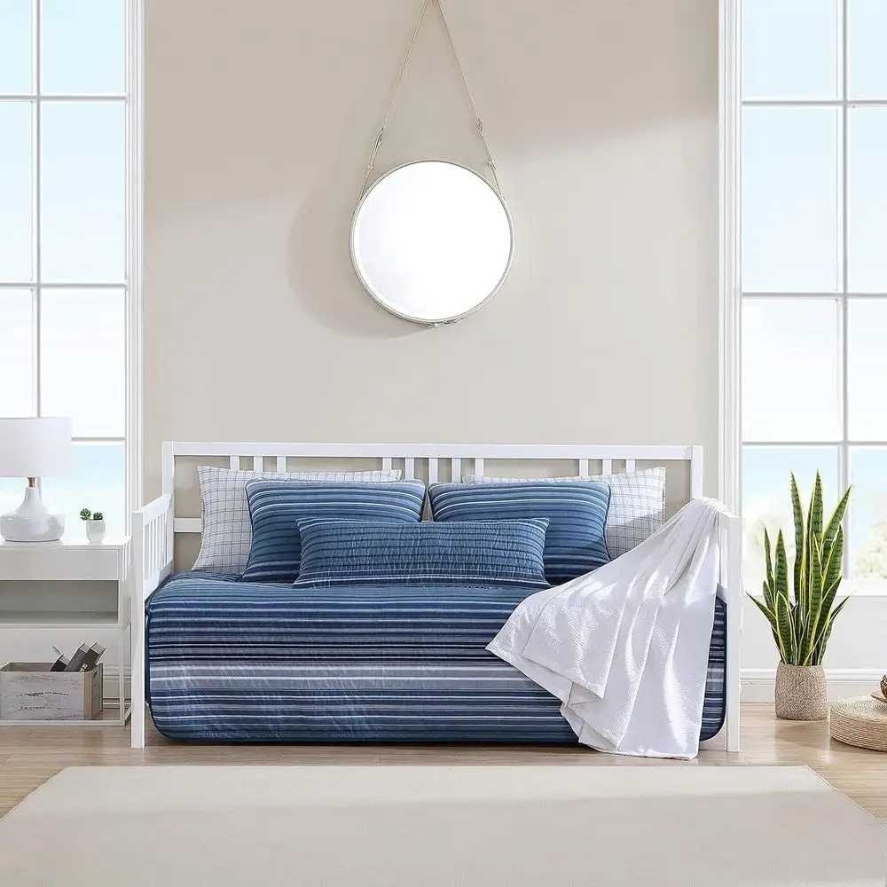 - Daybed Bedding Se…