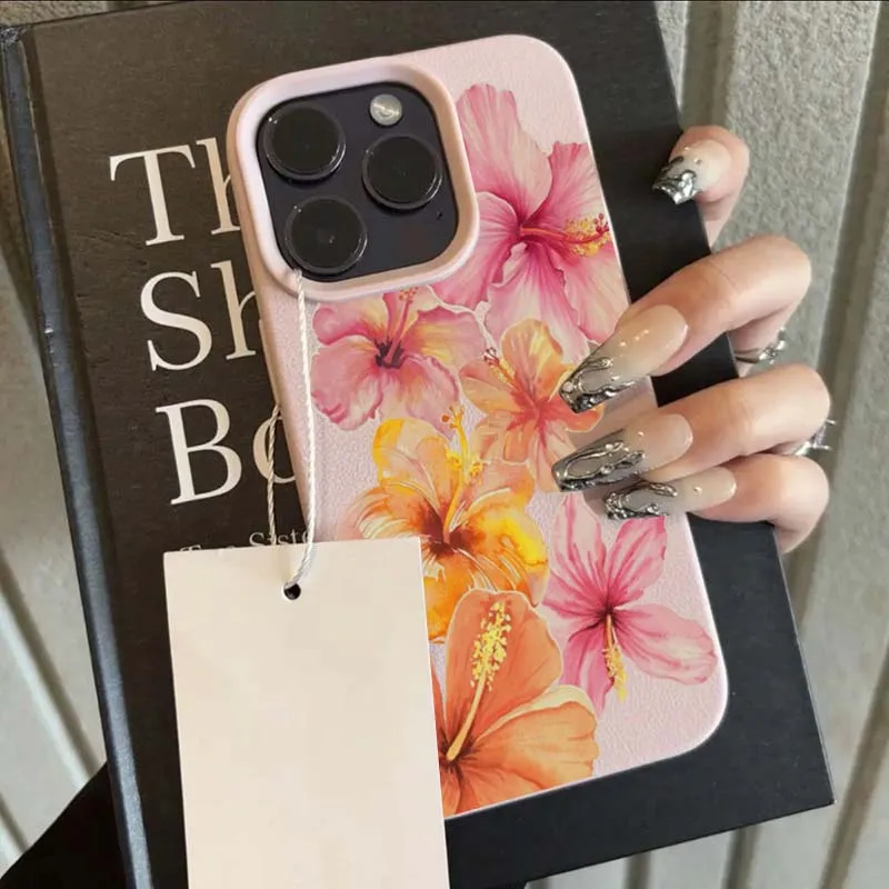 حافظة هاتف على شكل زهرة الكركديه المائية لهاتف آيفون 16e 16 15 14 13 12 11 Pro Max Plus X XR XSMax جلد صناعي ناعم من البولي يوريثان