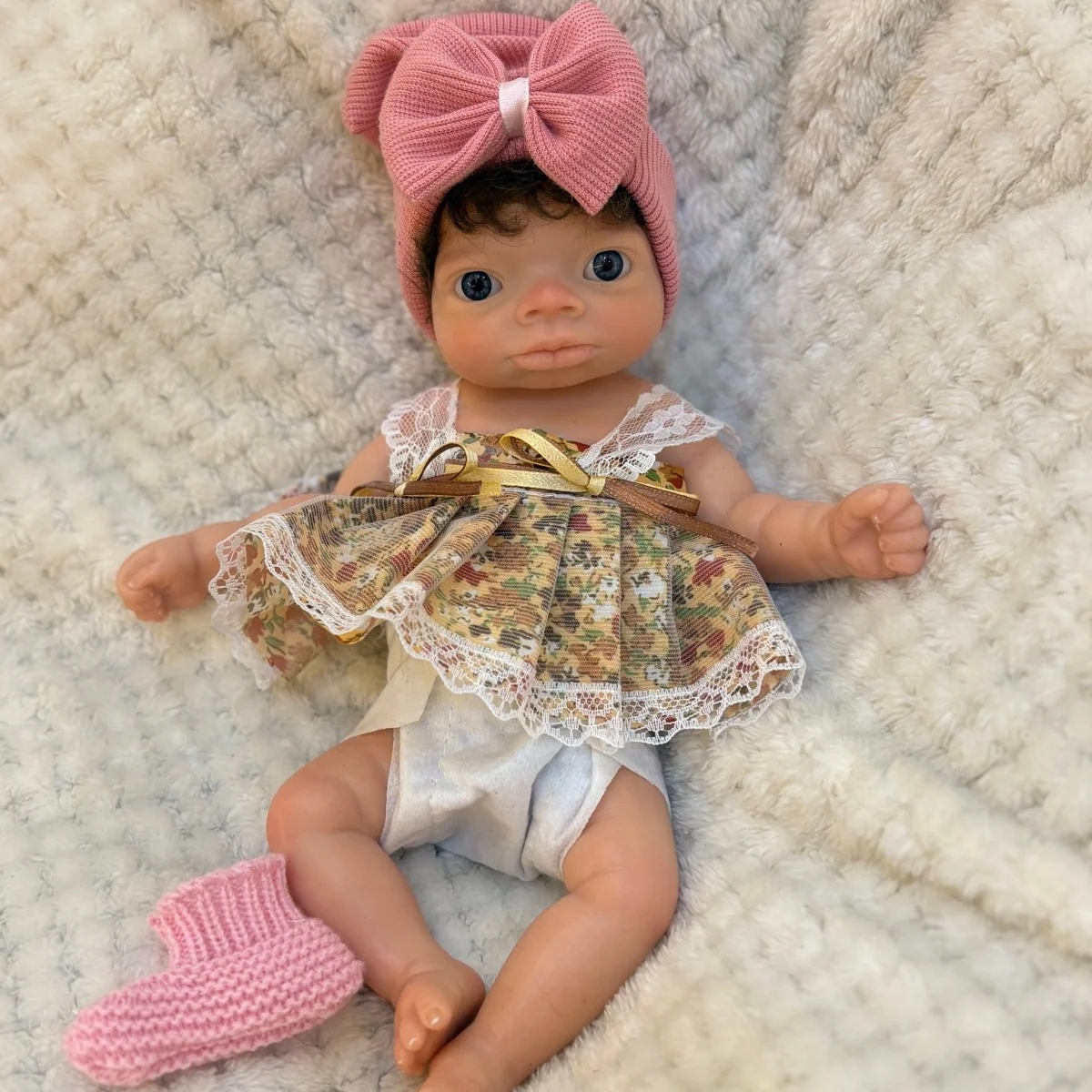 

10Inch Painted Silicone Bebe Girl With Rooted Hair Reborn Doll Full Soft Silicone Newborn Baby Doll With Adorable Dress For Kid