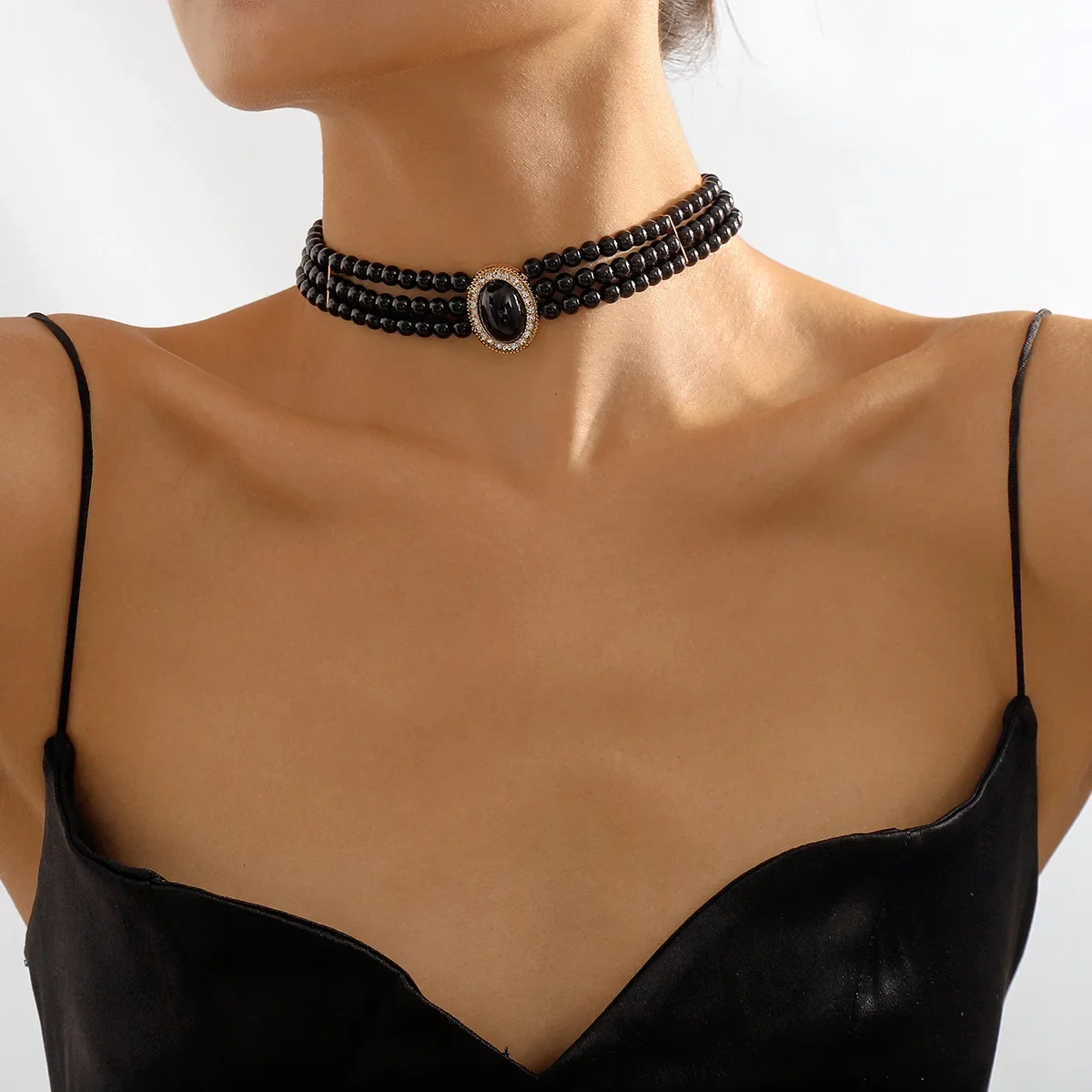 Elegante collar de perlas multicapa negro para mujer, gargantilla Vintage, cadena de clavícula, accesorio de joyería de China continental