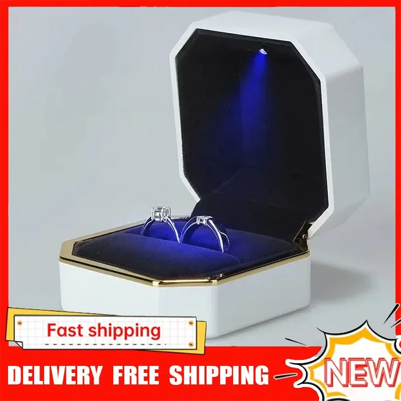 

Новинка, 1 шт., роскошная коробка для колец, квадратный бархатный футляр для обручальных колец, подарочная коробка для ювелирных изделий со светодиодной подсветкой для предложения, помолвки, свадьбы