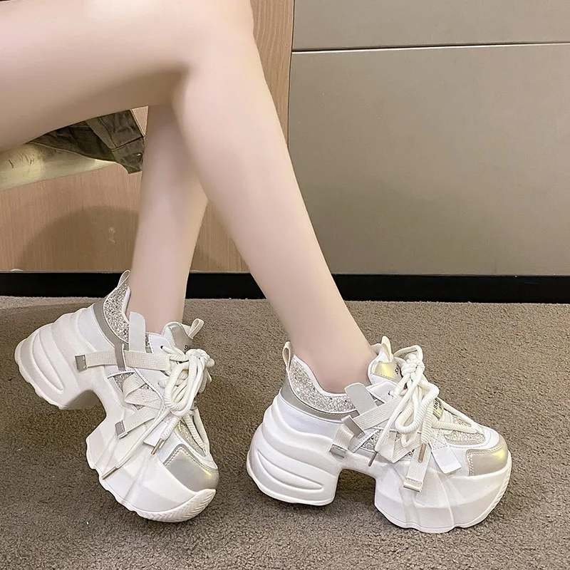 2024 neue Frauen Frühling klobige Turnschuhe dicken Boden Lederschuhe hohe Plattform vulkan isieren Schuhe bling Casual Sport Papa Schuhe 7cm