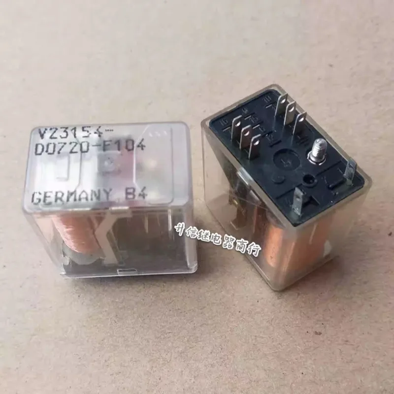 （Second-hand）1pcs/lot 100% original genuine relay: V23154-D0720-F104 8pins safety relay