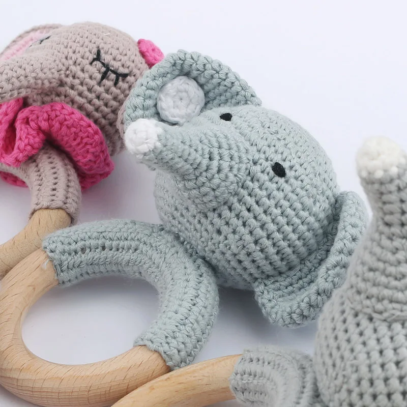 Amigurumi Cartoon Animal Baby Rattle Cute Wooden Ring Handhold Newborn Rattle Toys Handmade Pacifier Clips Kids Educational Toys