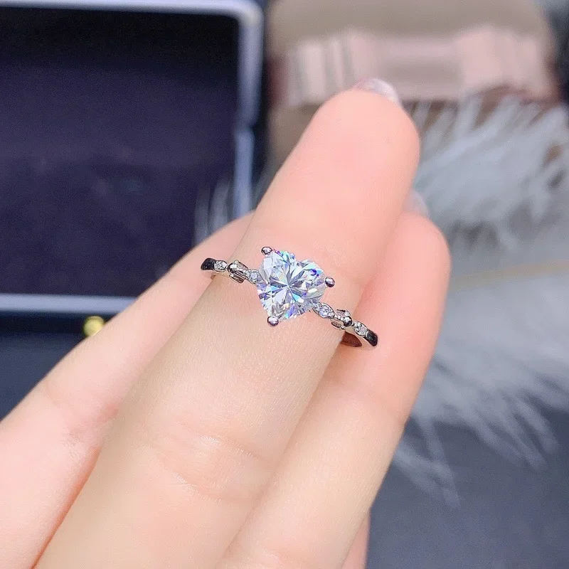 Pass Diamond Test Perfect Cut D Color VVS1 Moissanite Ring 925 Sterling Silver Women's Wedding Heart Ring Luxury Jewelry