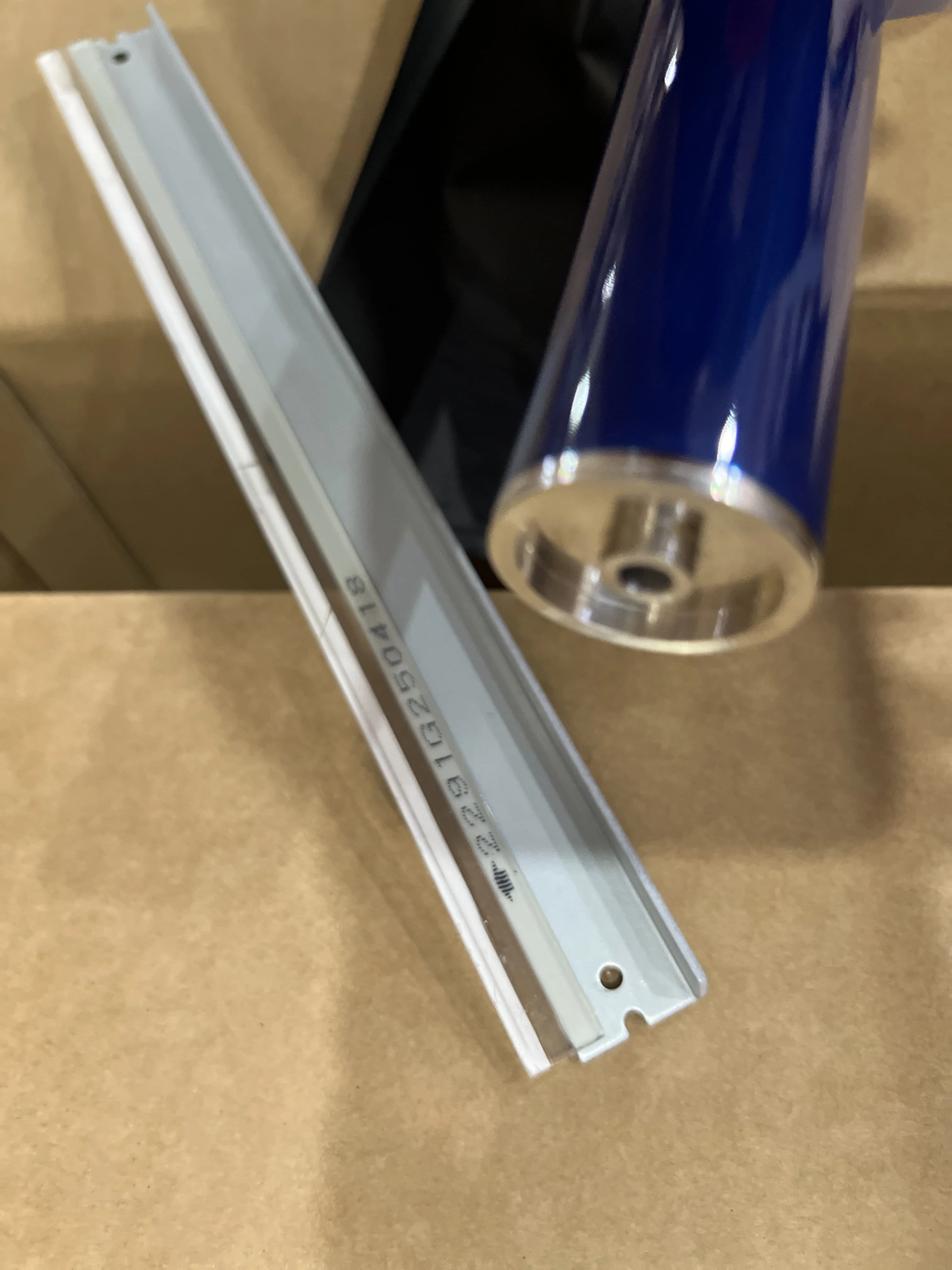 

1SET P105 Cylinder OPC Drum Cleaning Blade For Xerox P105b M105b P158b M158 P255 P255DW phaser 3010 3040 WC 3045 6000 6010 6015