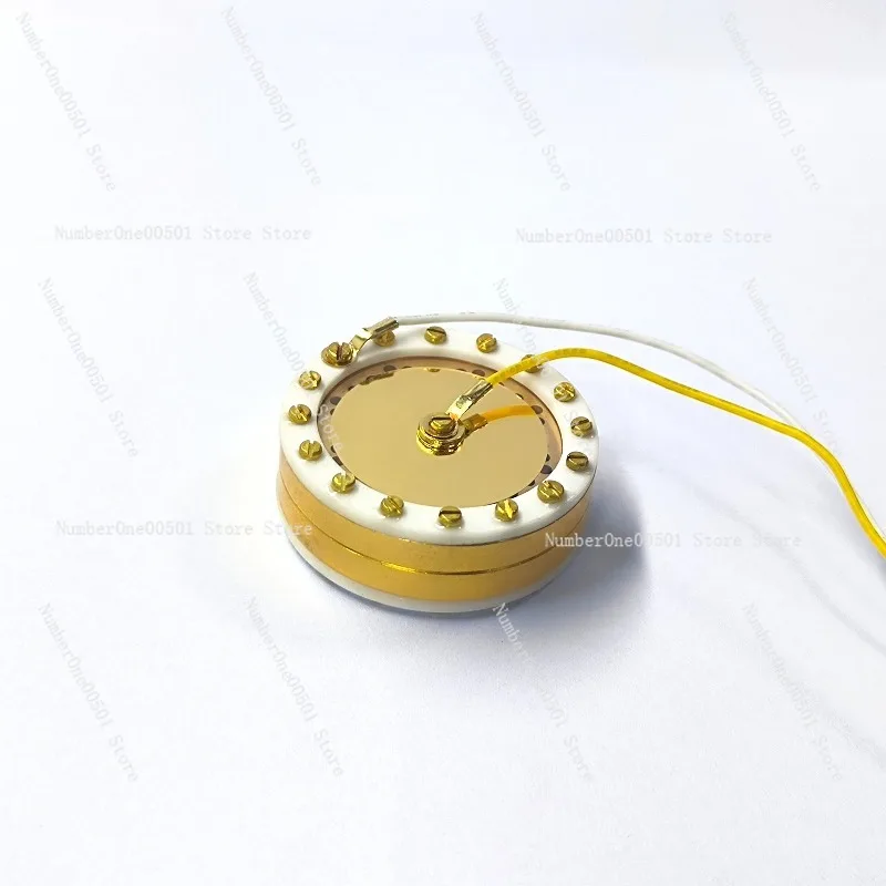 

Конденсатор с большой диафрагмой 34 мм Mi Core обладает хорошим уровнем шумоподавления. Специальный микрофон для прямых трансляций K87, микрофон K67